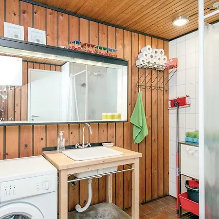 Stunning In Hadsund With Kitchen بيت للعطل Odde