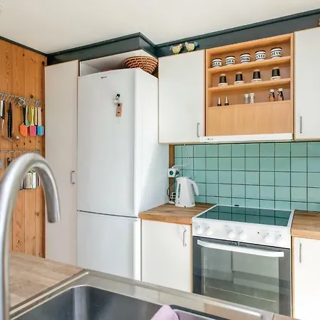 Stunning In Hadsund With Kitchen بيت للعطل *